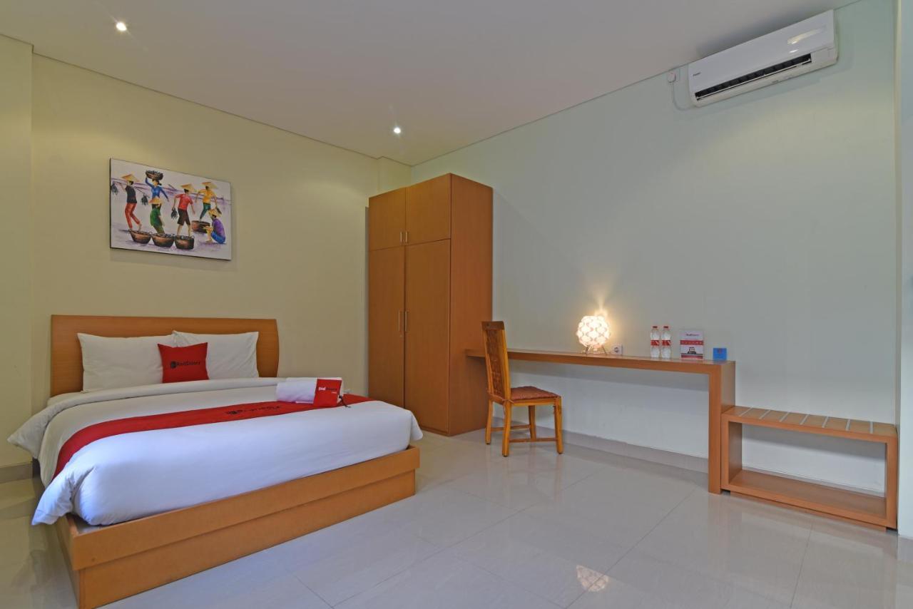 RedDoorz Plus @ Mahendradatta Denpasar Exteriör bild