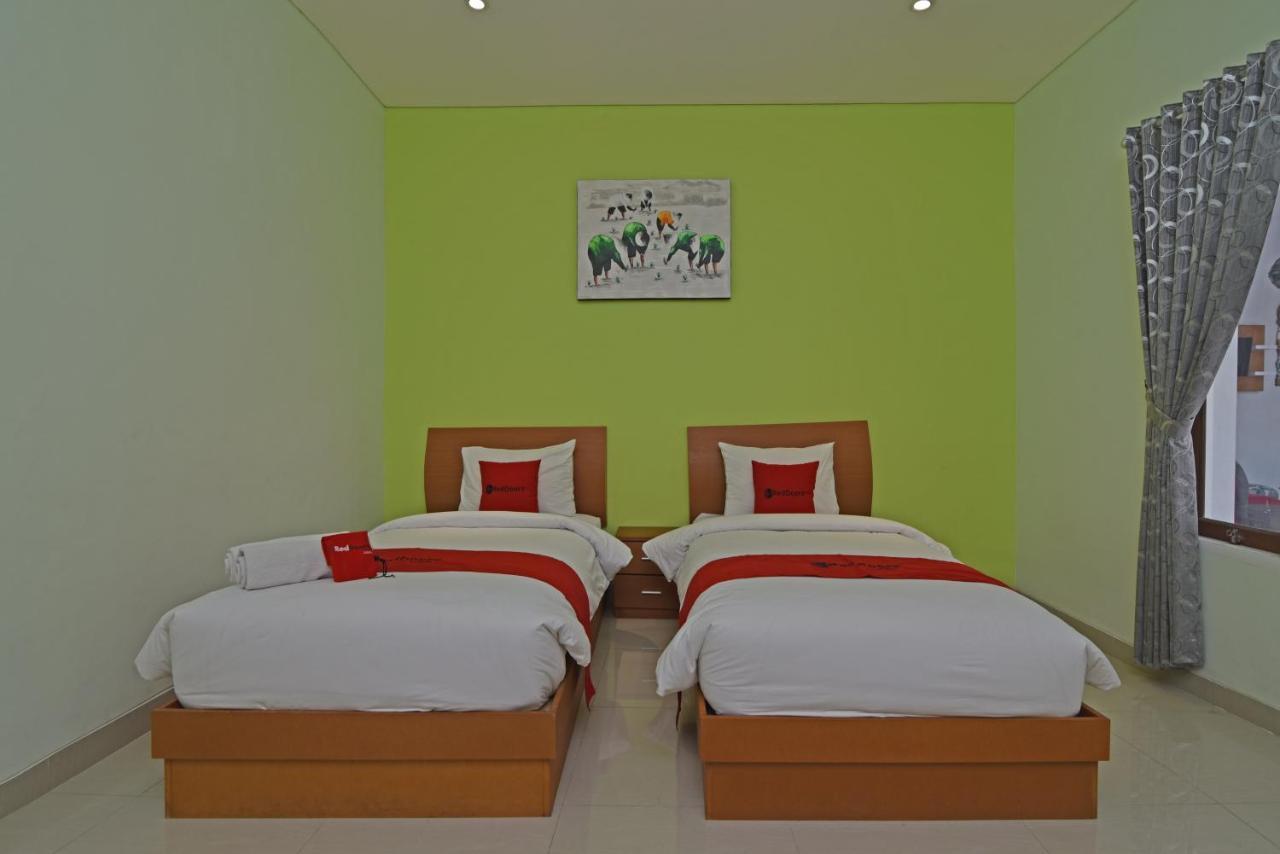 RedDoorz Plus @ Mahendradatta Denpasar Exteriör bild
