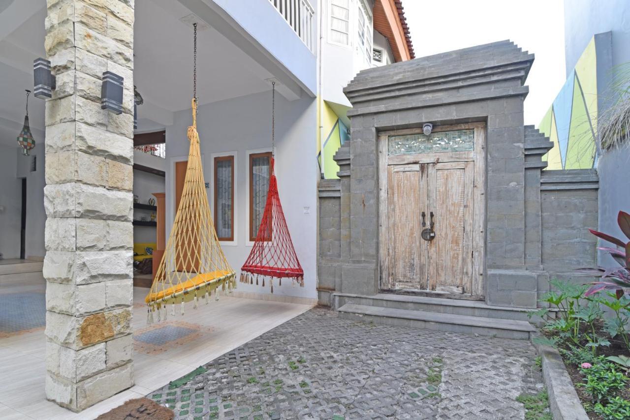 RedDoorz Plus @ Mahendradatta Denpasar Exteriör bild